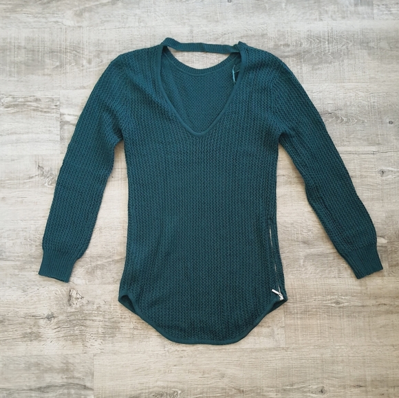 Hunter Green Cable Knit Tunic Sweater - Picture 2 of 9